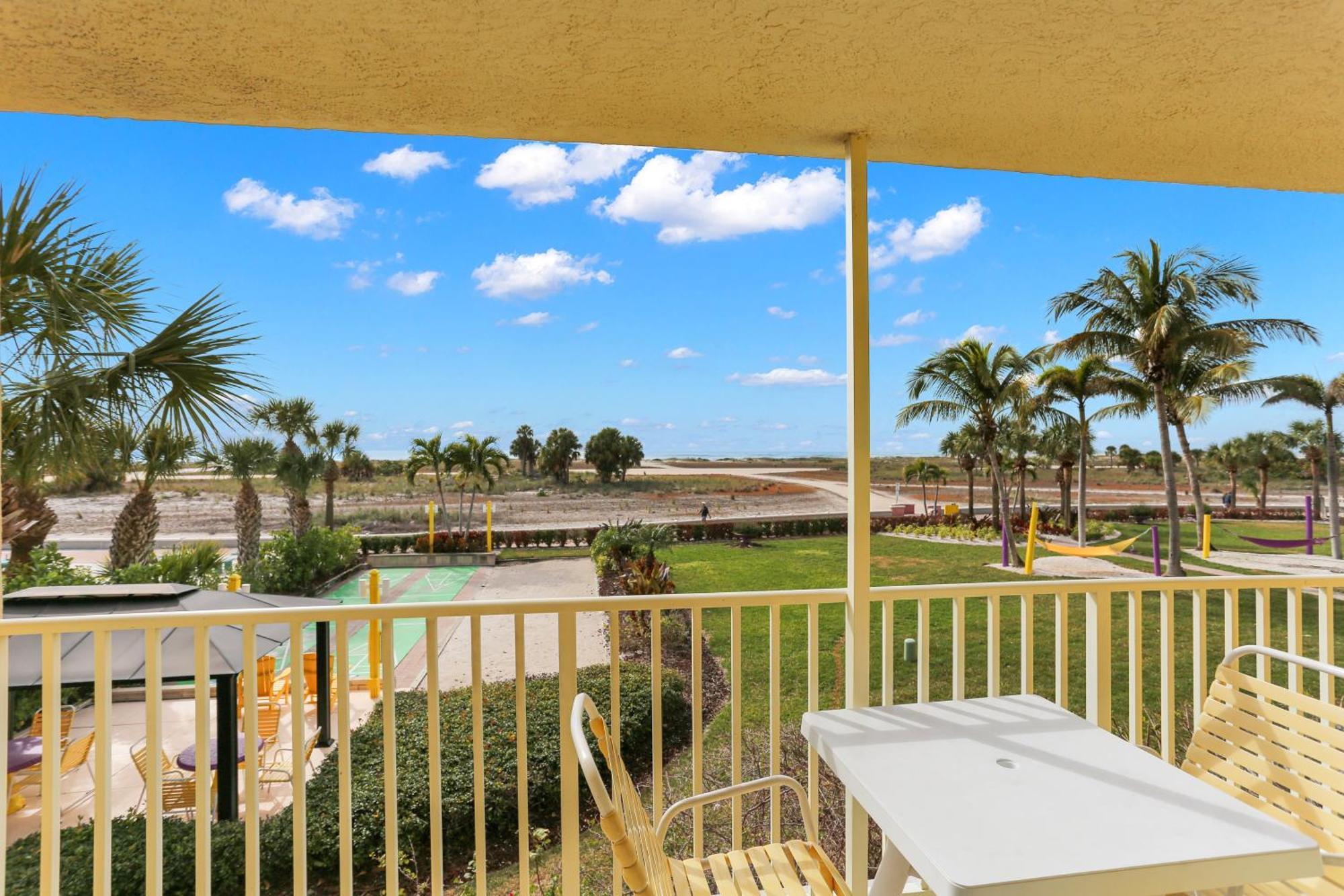 South Beach Condo Hotel By Travel Resort Services, Inc. St. Pete Beach Kültér fotó